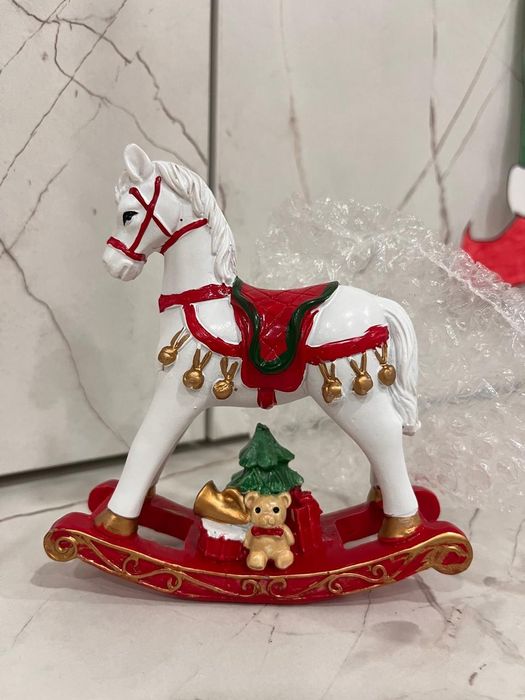 Статуэтка " Лошадка"+ 2 интерьерные свечи