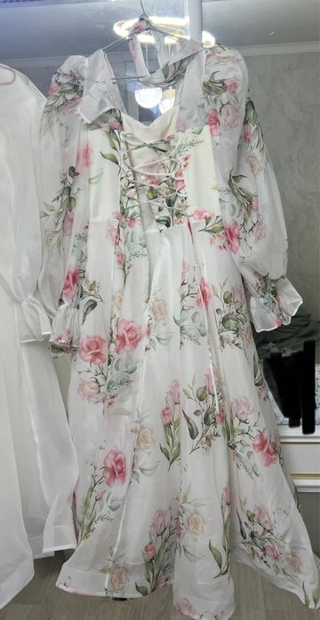 Женское платье на вечер