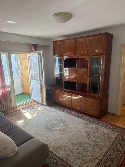 Ofer spre inchiriere apartament 3 camere