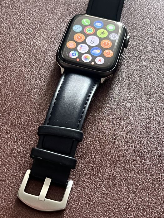 Apple Watch Series 5 размер 44 мм оригинал