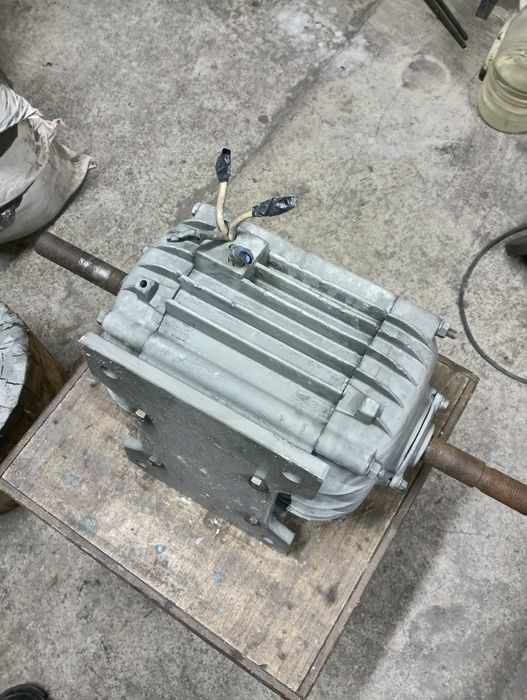 Продам электродвигатель 380/220в