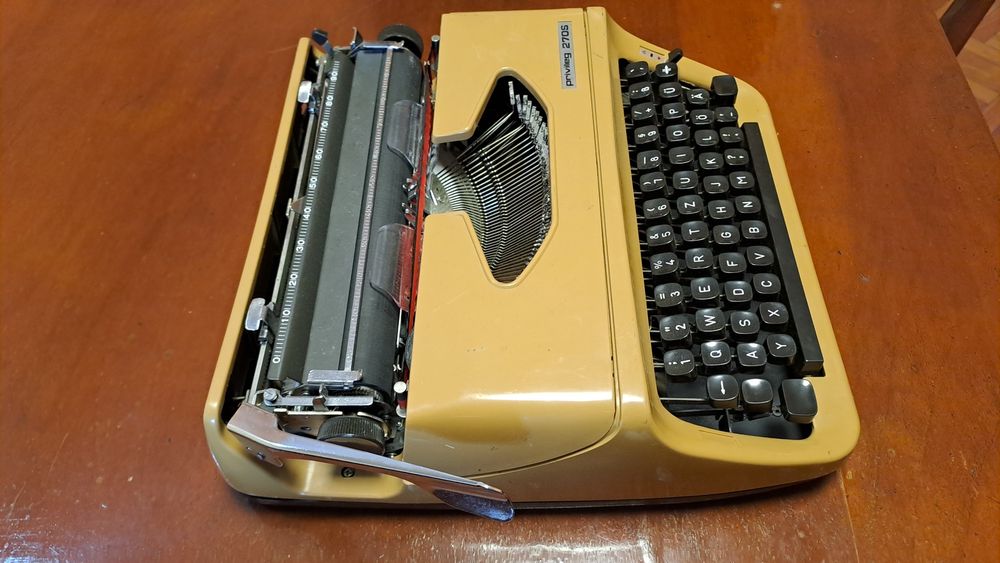 Пишеща машина Privileg 270S