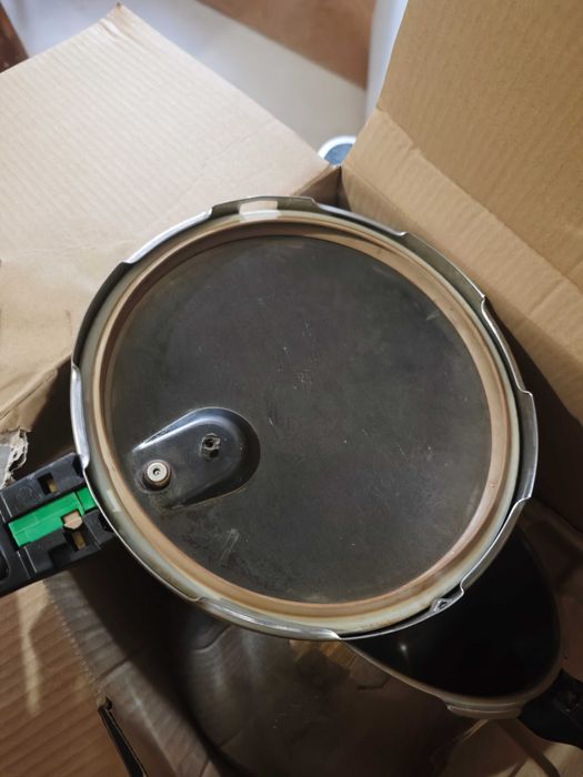 Тенджера под налягане