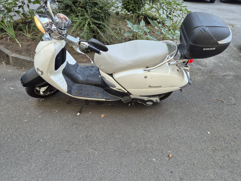 Scuter 125cc retro look HIJATIAN