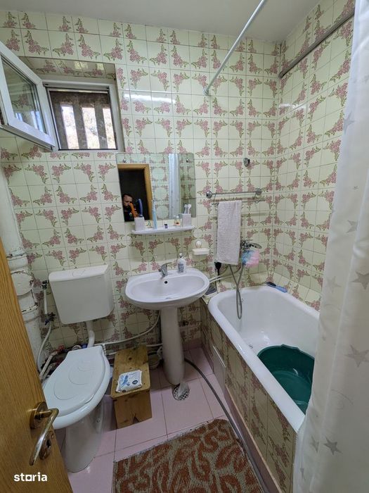 Apartament cu 3 camere semidecomandat – Calea București, zona Institut