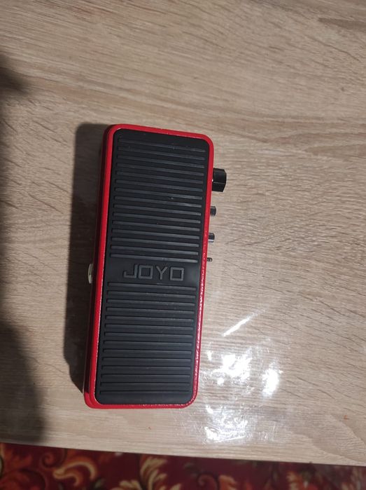 Педаль эффектов wah wah