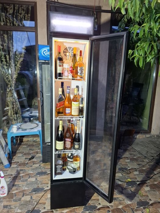 Vitrină Special pentru mezeluri,lactate,băuturi vitrină