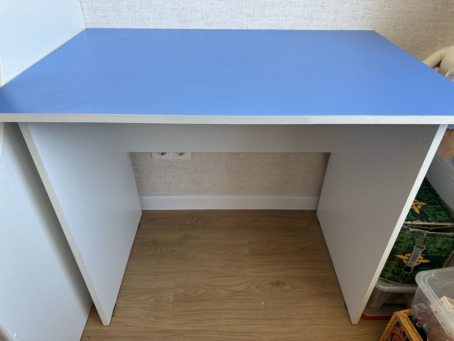 Стол письменный для школьника 90 / 60 / 75