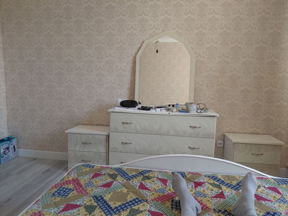 Продаётся Спальный гарнитур