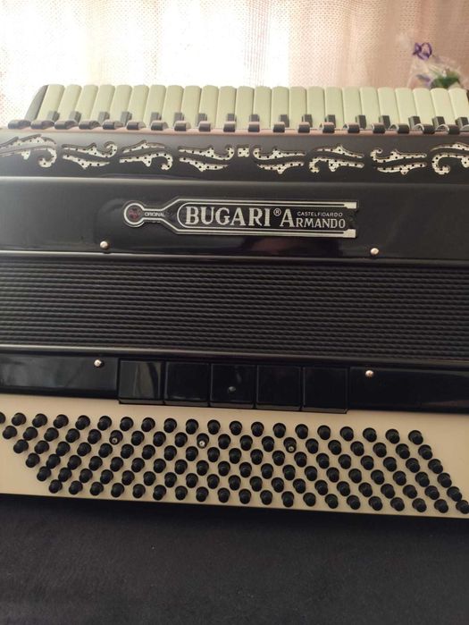 Yamaha Genos si Acordeon Midi/Acustic