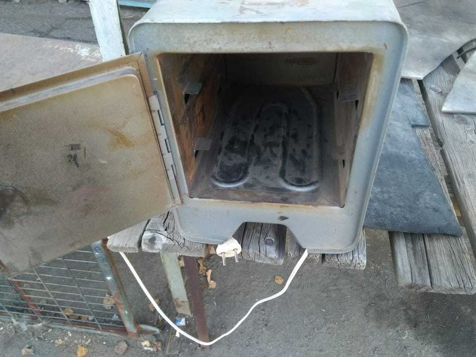 Продам духовку СССР .