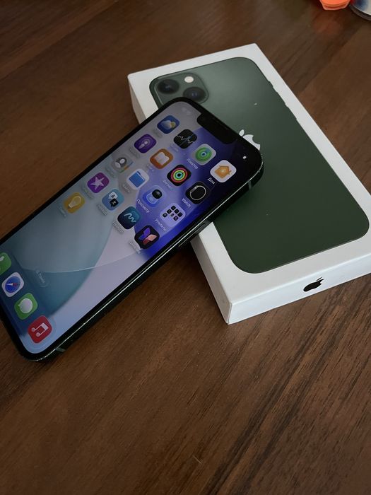Продам Iphone 13  СРОЧНО!