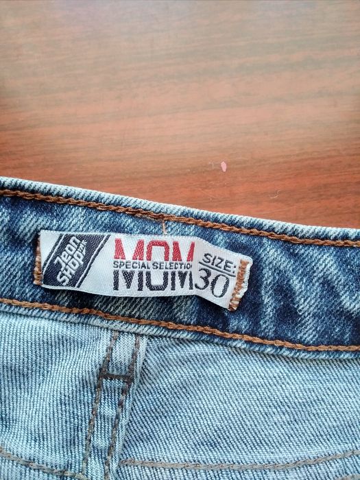 Продам женские джинсы