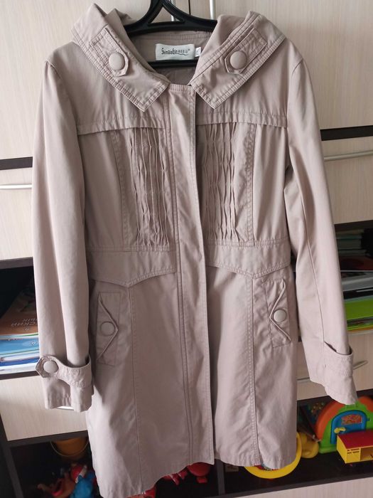 Верхняя женская одежда.