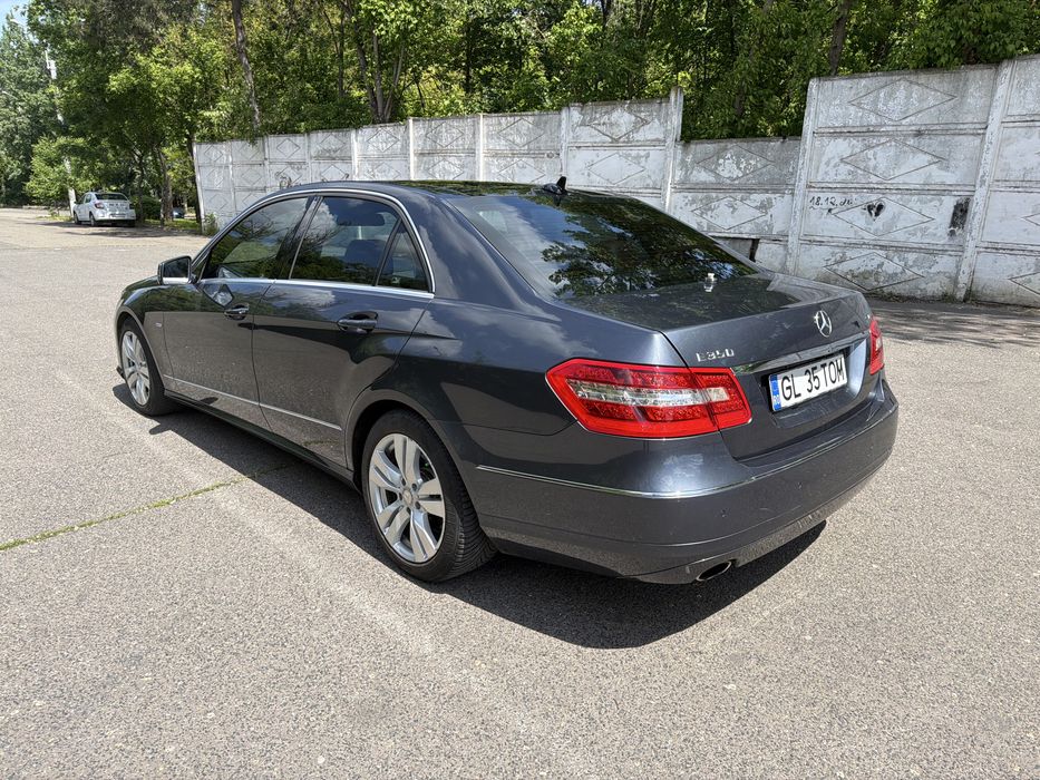 MERCEDES-BENZ E-Class 2011 — imagine 3