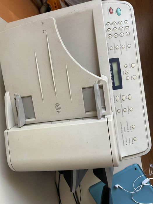 Срочно Принтер XEROX PE 220