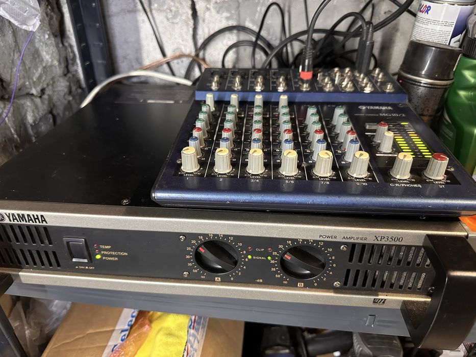 Vând amplificator profesional Yamaha XP3500.
