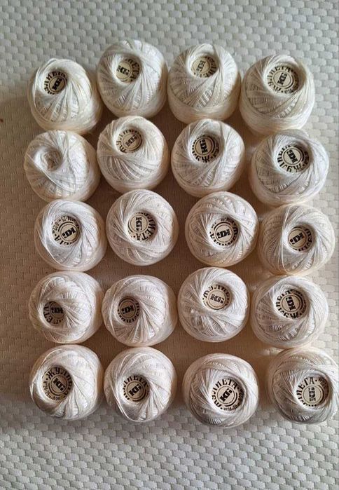 Памучна прежда за плетене на една кука и други.