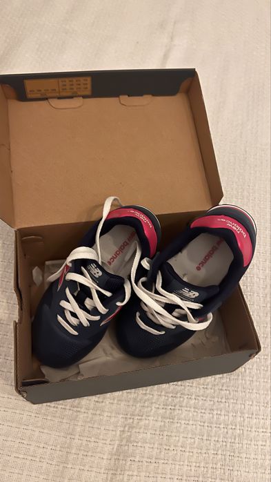 Adidasi New Balance masura 29