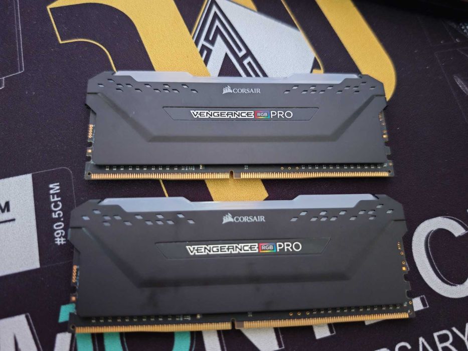 Рам памет Corsair Vengeance RGB PRO 16GB (2x8GB) DDR4 3600MHz