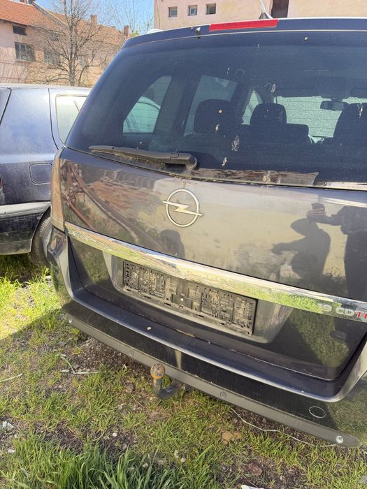 Опел зафира б на части opel zafira B na chasti