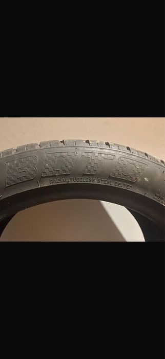 Продам летнию резину