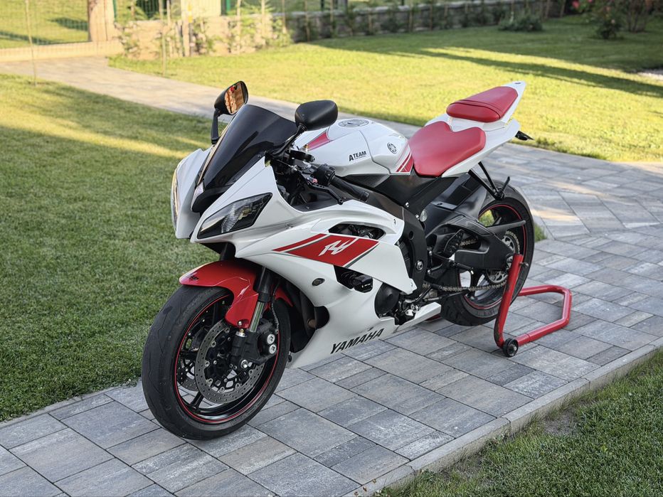 Yamaha R6 RJ 15