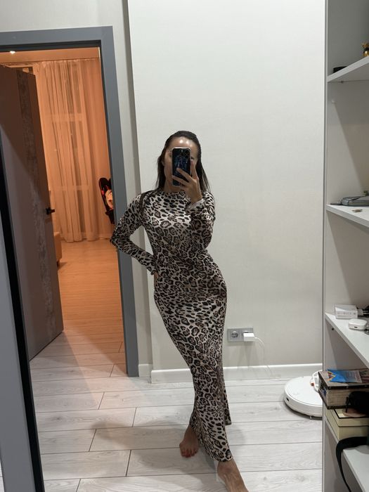 Красивое вечернее платье принт леопард 42-44