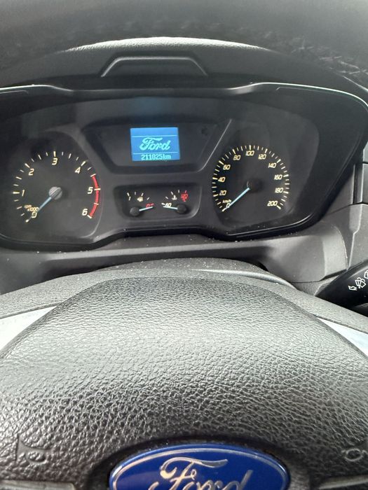 Ford Tranzit 8 locuri