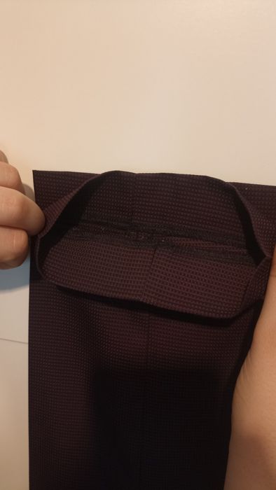 Мъжки костюм 3 части, 48 размер, студена вълна