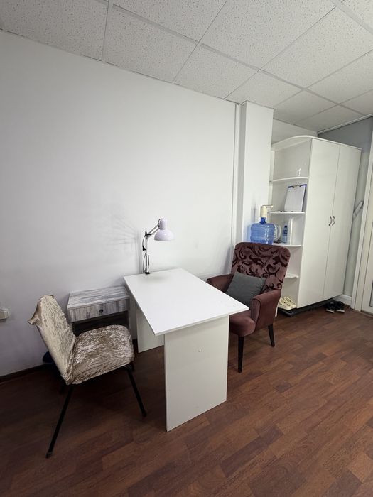 Сдам место маникюра