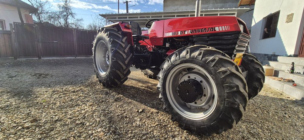 Vând Tractor UTB Universal 683 anul 2004