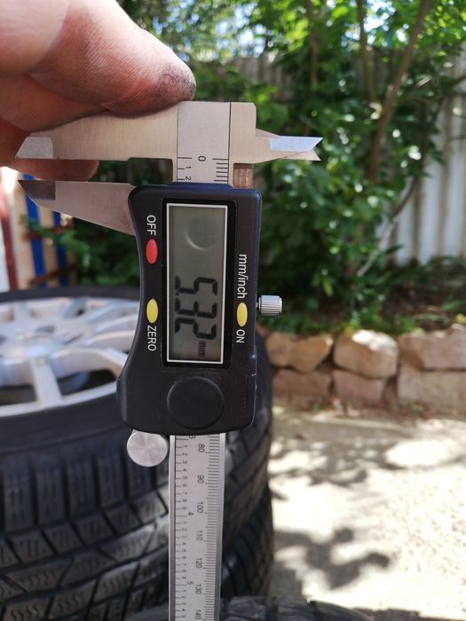 Jante aliaj VW de 16 cu anvelope de iarna Continental 215 60 R16 5x112