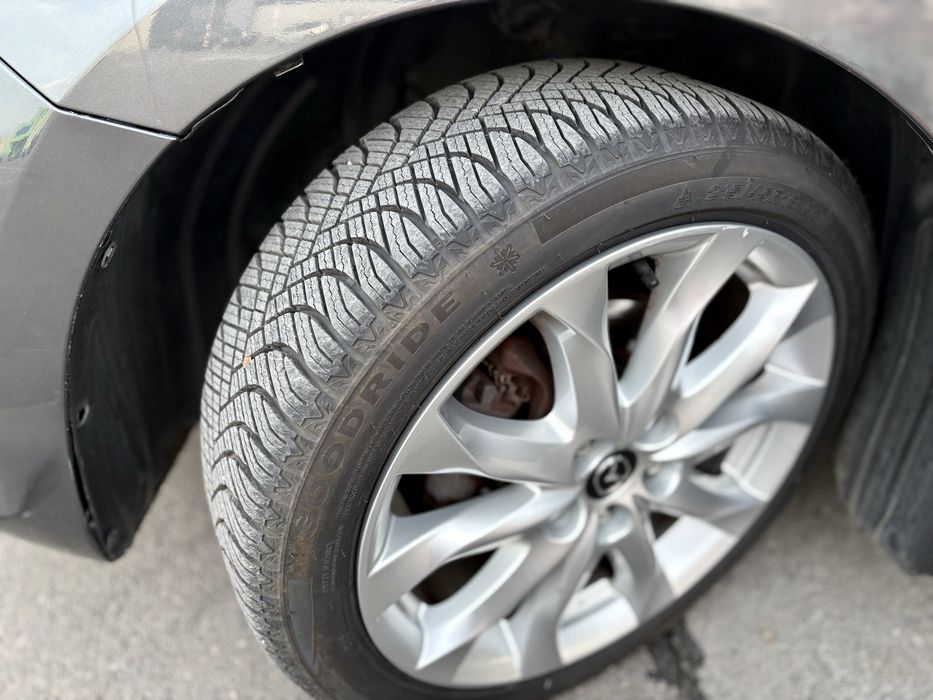 Продавам Мазда 3 skyaktive