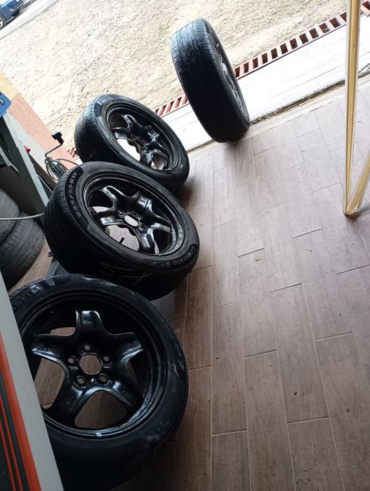 Vând 4 roți jantă+cauciuc  Pirelli 225/55/17