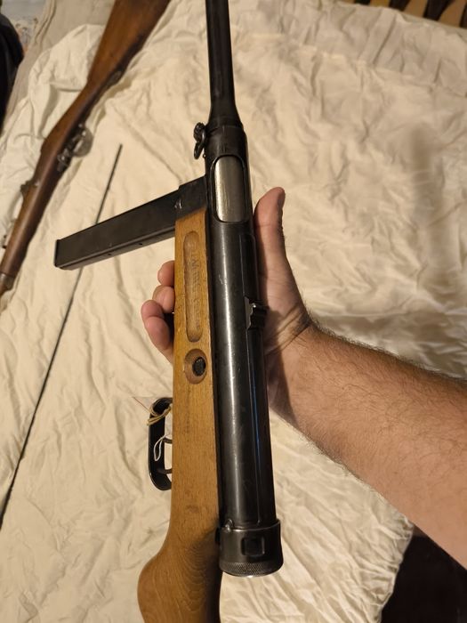 Обезопасен автомат Bereta ot VSV. картечен пистолет, пушка, карабина