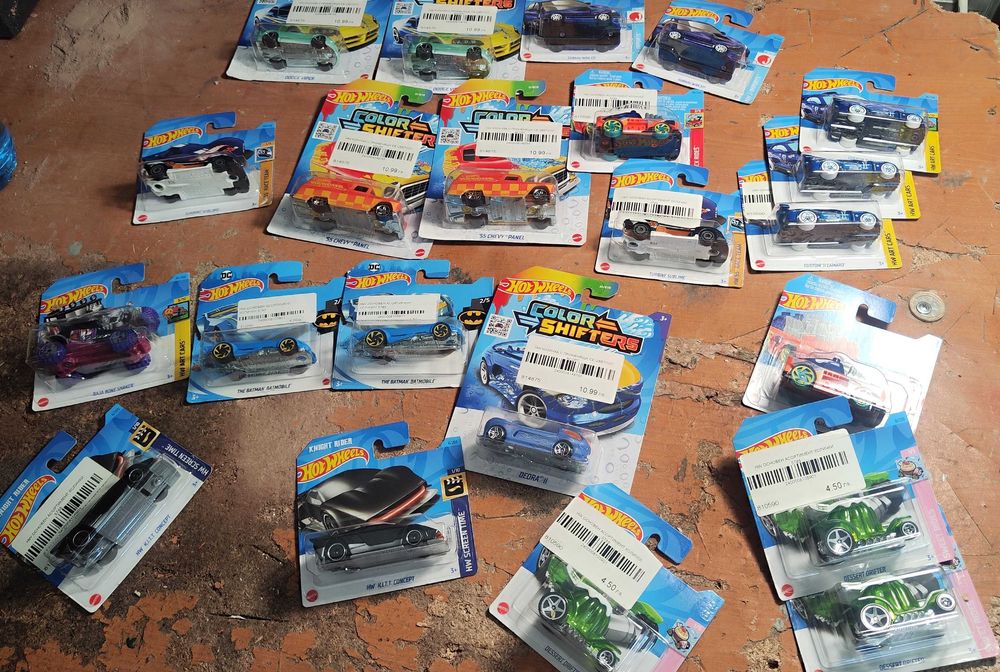 Hot Wheels колички - изключително много видове -НОВИ