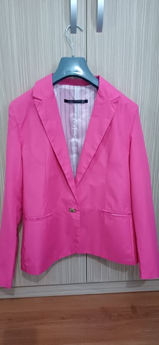 Vând sacou ZARA /dama roz ticlam marimea xs stare impecabila