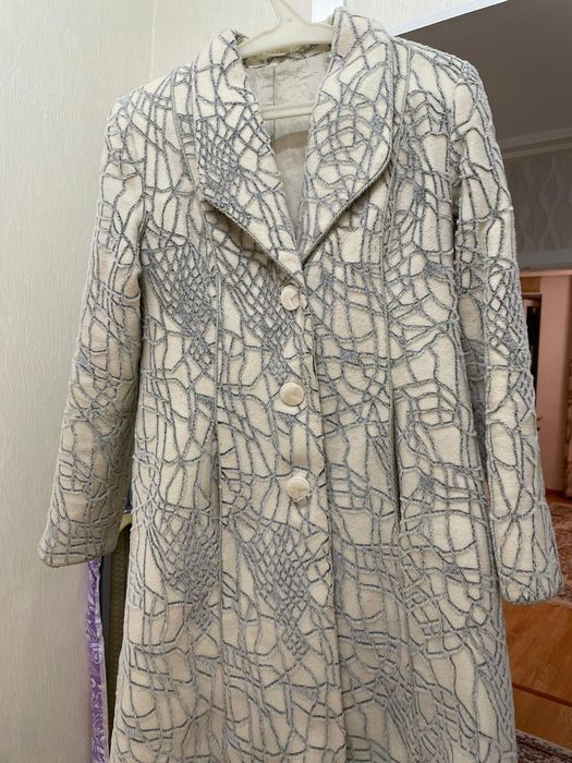 Продам пальто женские