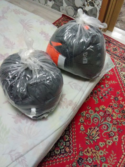Продам зимнюю одежду