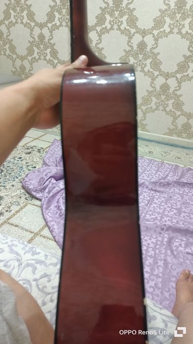 Продам гитару в хорошем состоянии