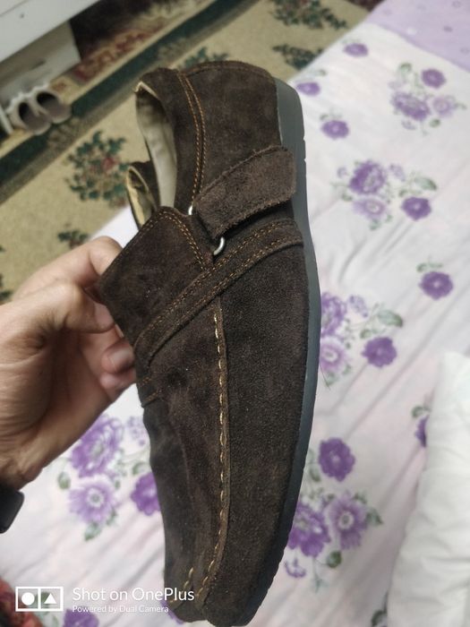 Продаю замшевые мокасины хорошее качество коричневый цвет на весну.!