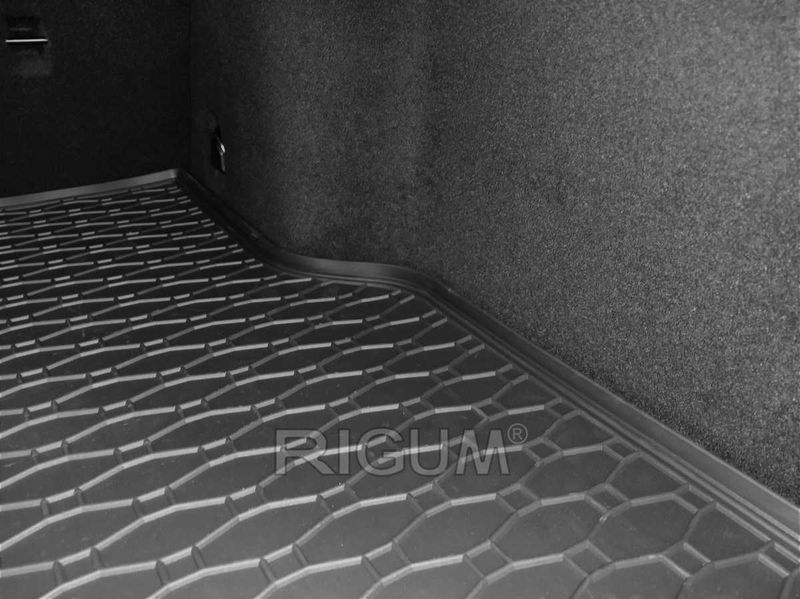 Гумени стелки или багажник MERCEDES C-Klasse след 2022г. W206 / S206