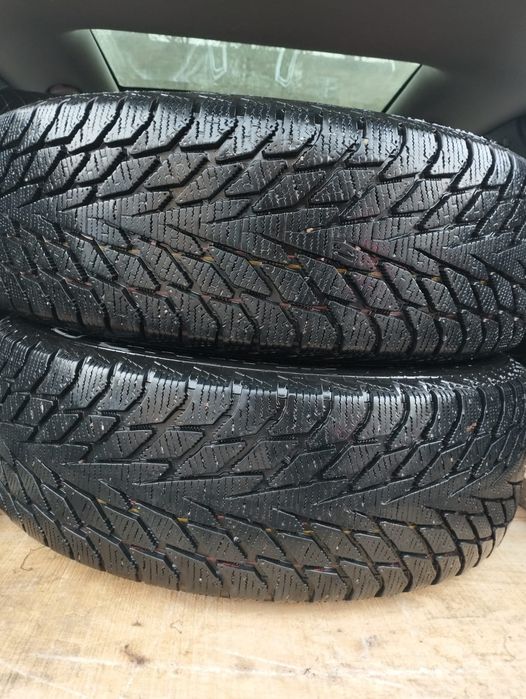 Продам всесезонную резину на 16