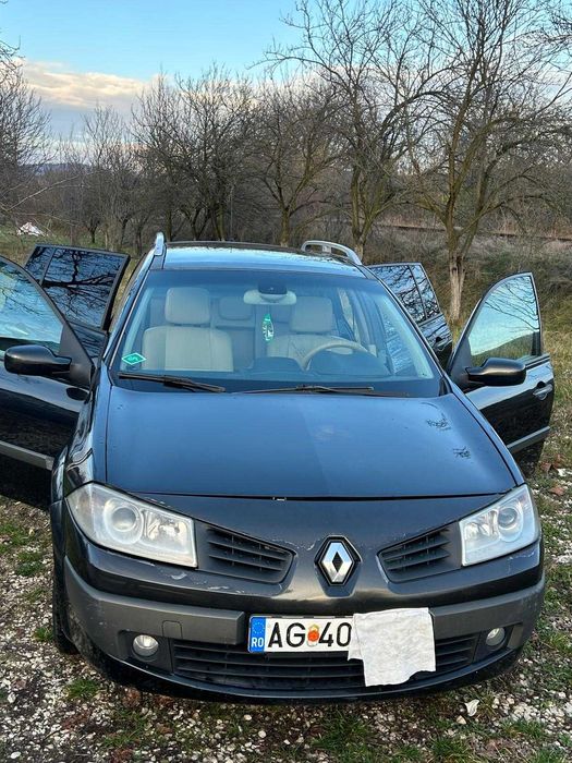 Vând Renault Megane 2 1.6 16v cu GPL din fabrică si Plafon Panoramic