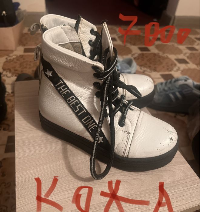 Продам обувь для девочек