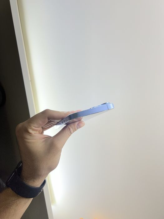 Продам IPhone 14 128gb