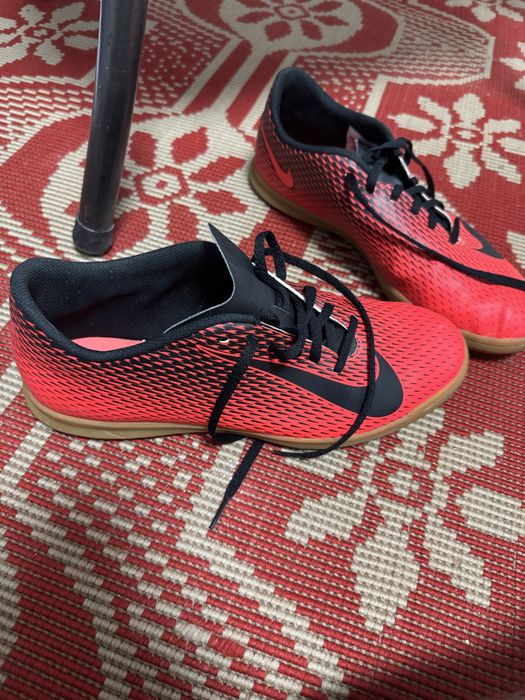 Ghete fotbal Nike Bravata II IC