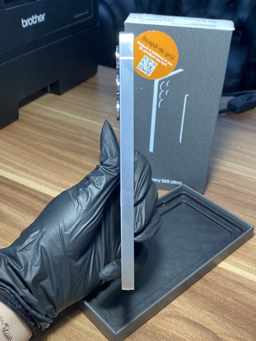 Samsung Galaxy s25 ultra • 512 GB • Titanium Silverblue