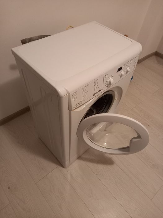 Vând mașină de spălat